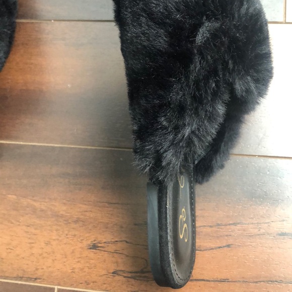 Forever 21 black faux fur pointed toe flats - Picture 4 of 7
